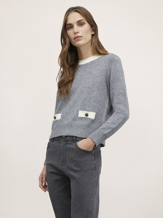 Sweater with rear placket