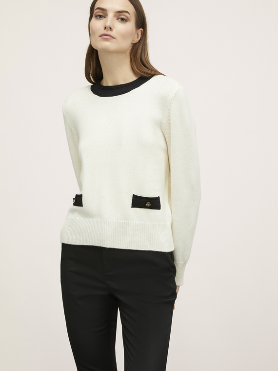 Sweater with rear placket