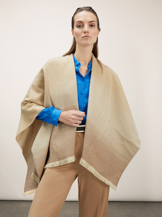 Nuancierter Jacquard-Poncho