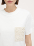 T-shirt con tasca crochet image number 2