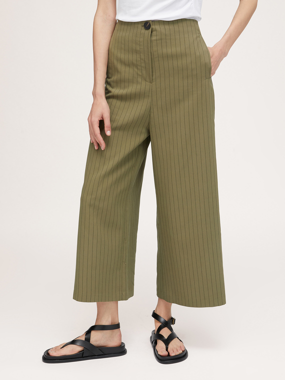 Pantaloni cropped gessati