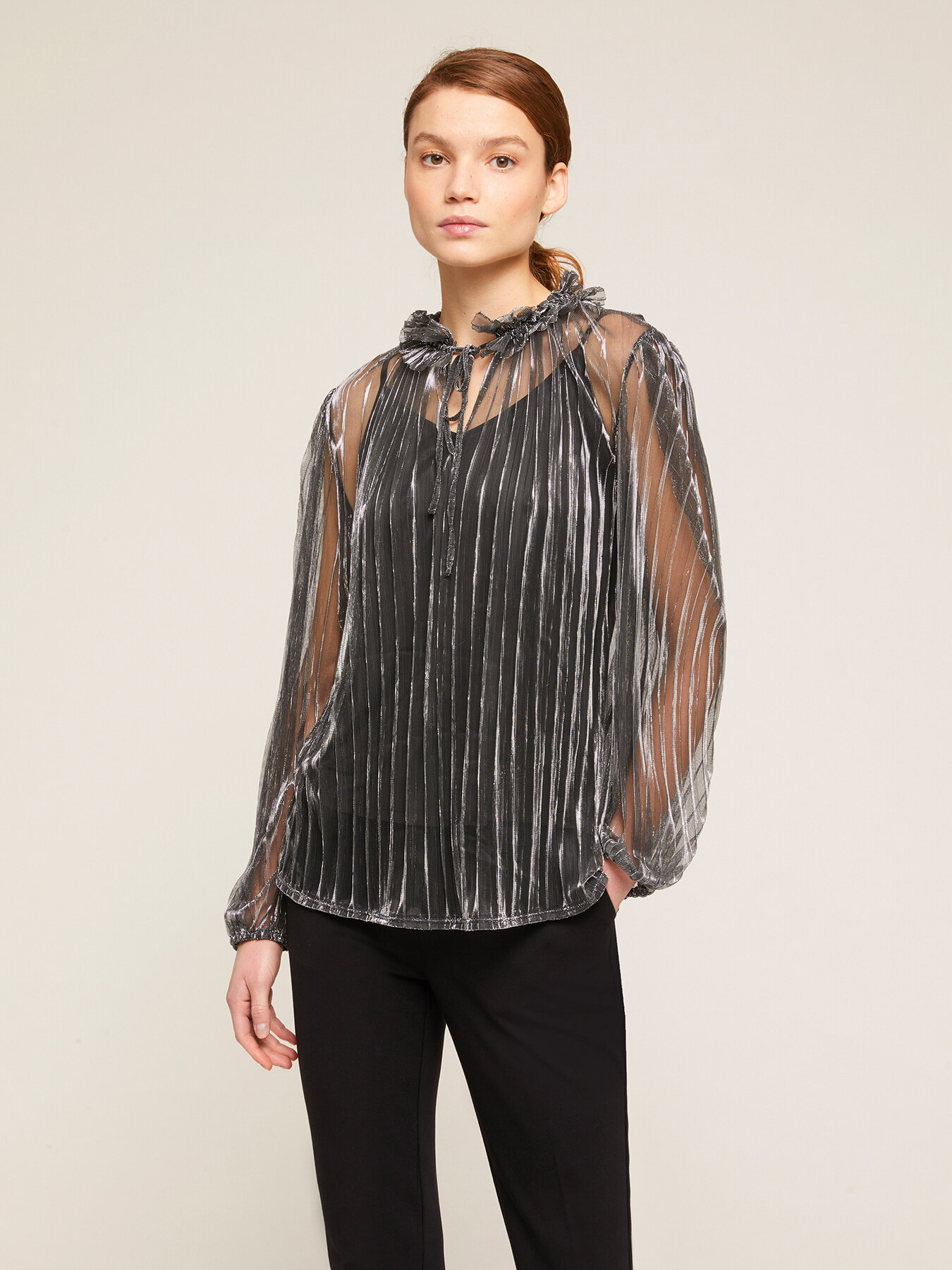 Blusa plissé lurex con top interno image number 0