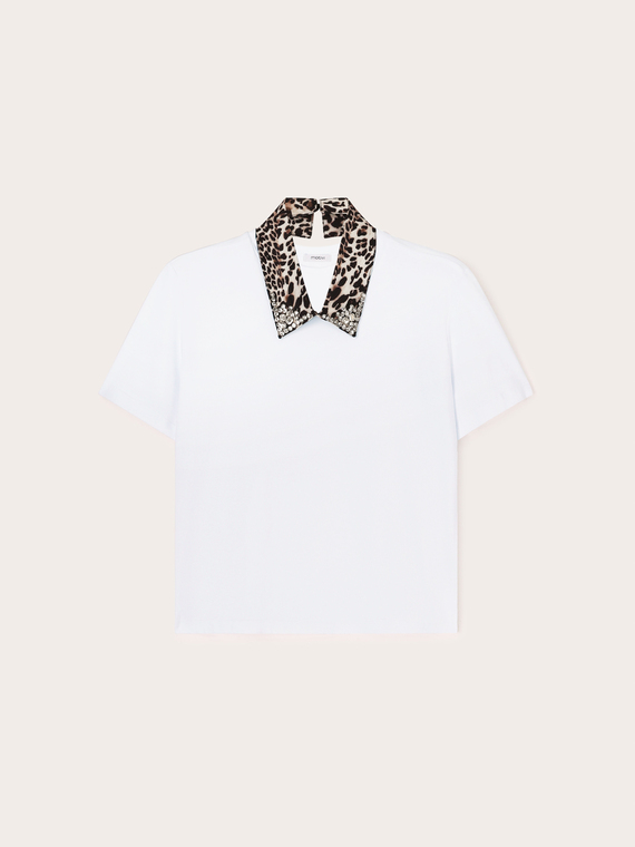 T-shirt with detechable animal print collar