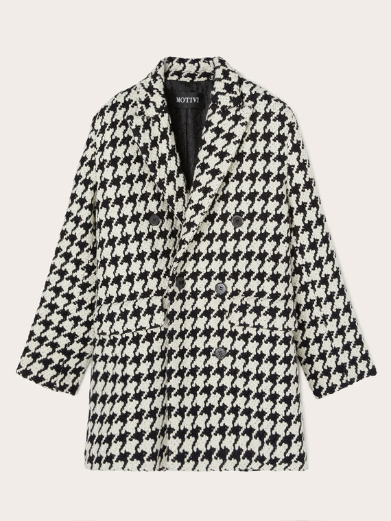 Houndstooth patterned knitted coat