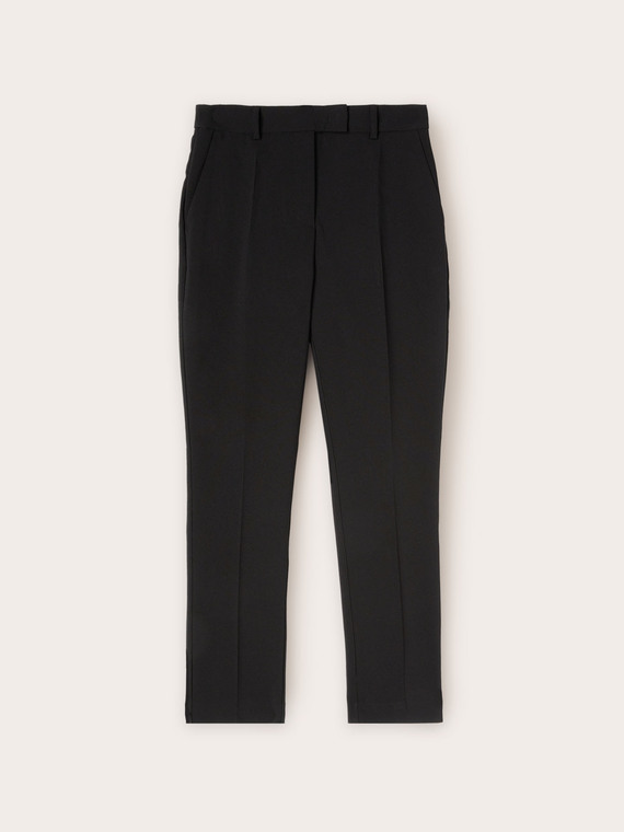 Regular fit trousers in crepe fabric