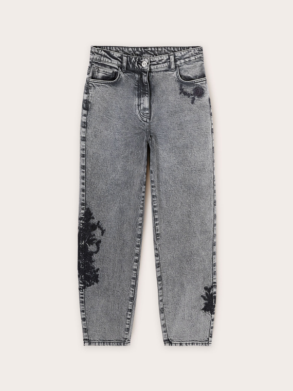 Jeans boyfit con ricamo