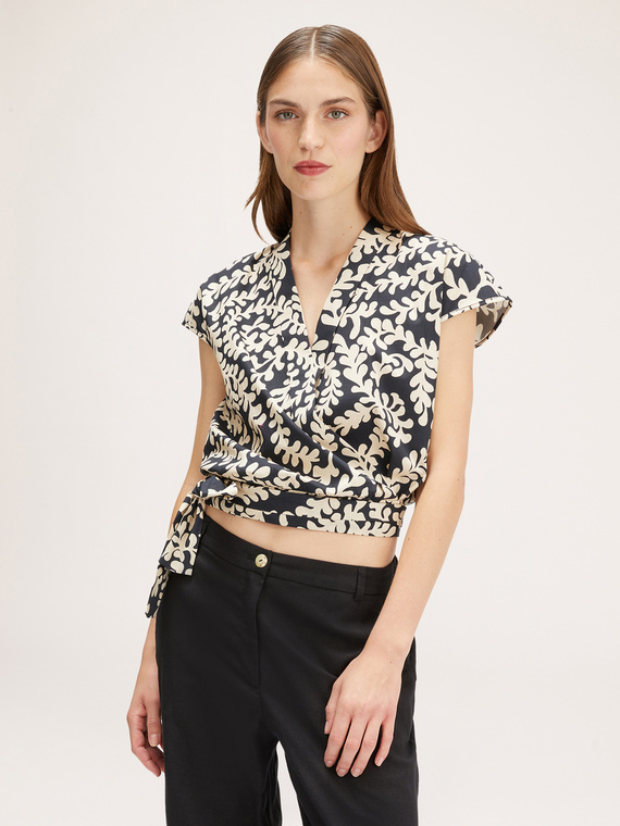 Floral-patterned crossover blouse