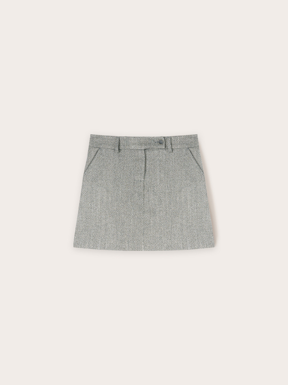 Short skirt in herringbone fabric