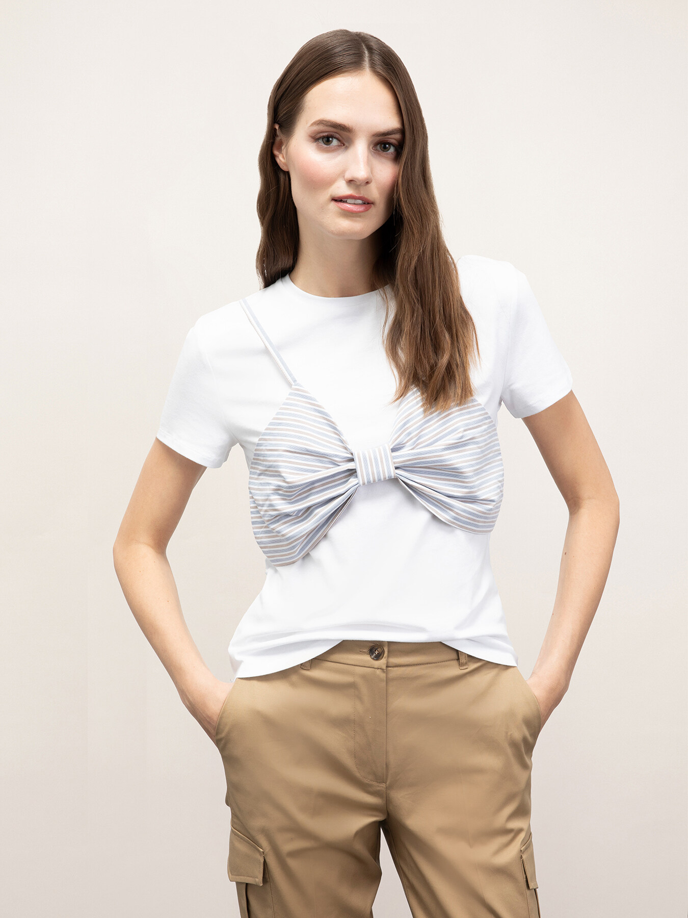 Striped bow motif T-shirt image number 0