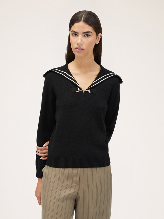 Sweater with sailor collar