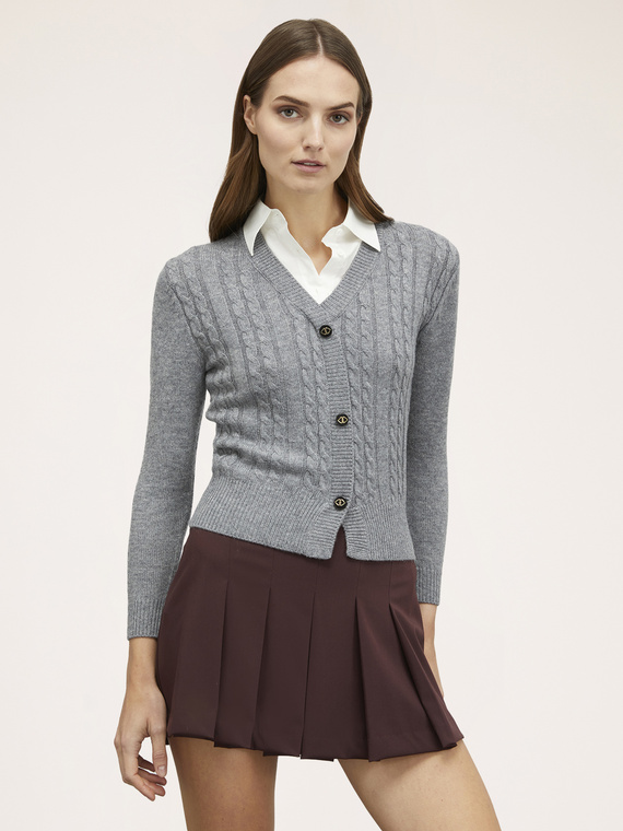 Cable pattern sweater with shirt collar