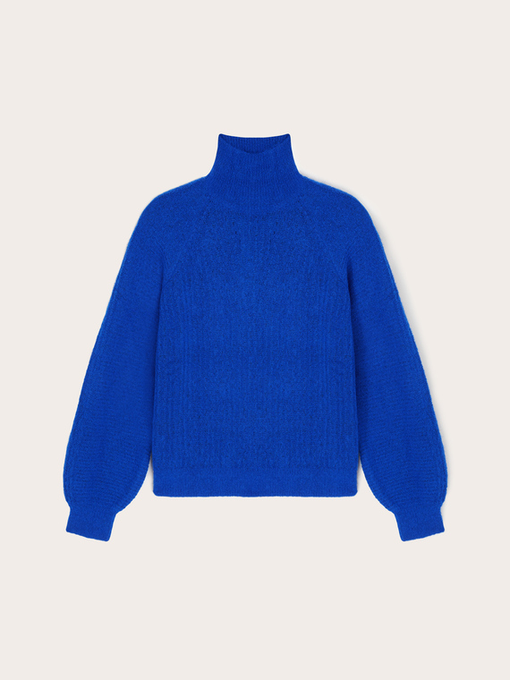 Ribbed knit turtle neck