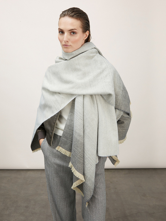 Poncho de jacquard efecto difuminado